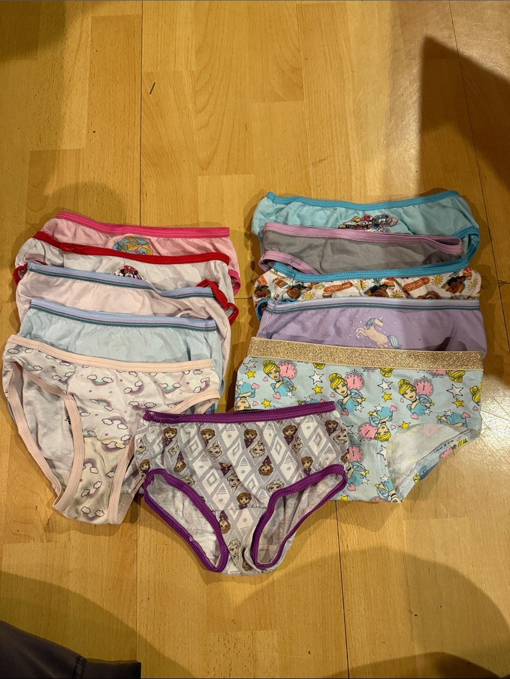 Girls' Assorted cotton briefs